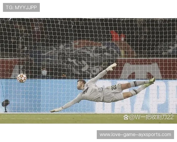 贝林厄姆精准控制落点的横传让英格兰中路变得犀利