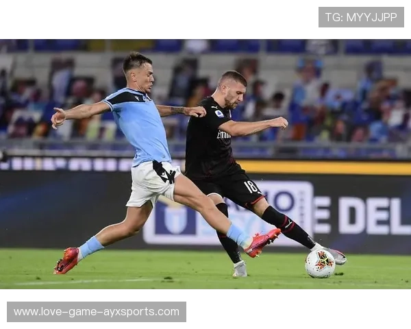 国际米兰肋部直塞形成高速推进