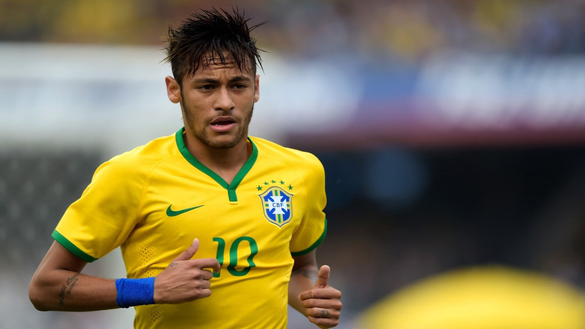 【场地环境影响】不同场馆如何影响比赛表现，场地环境对裁判员有什么影响